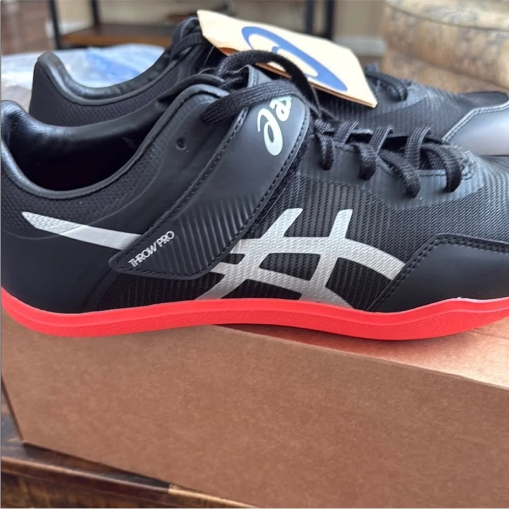 Asics throw pro